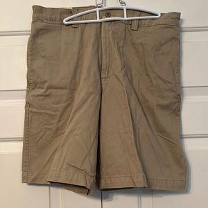 New Gap Mens Tan Shorts Size 33